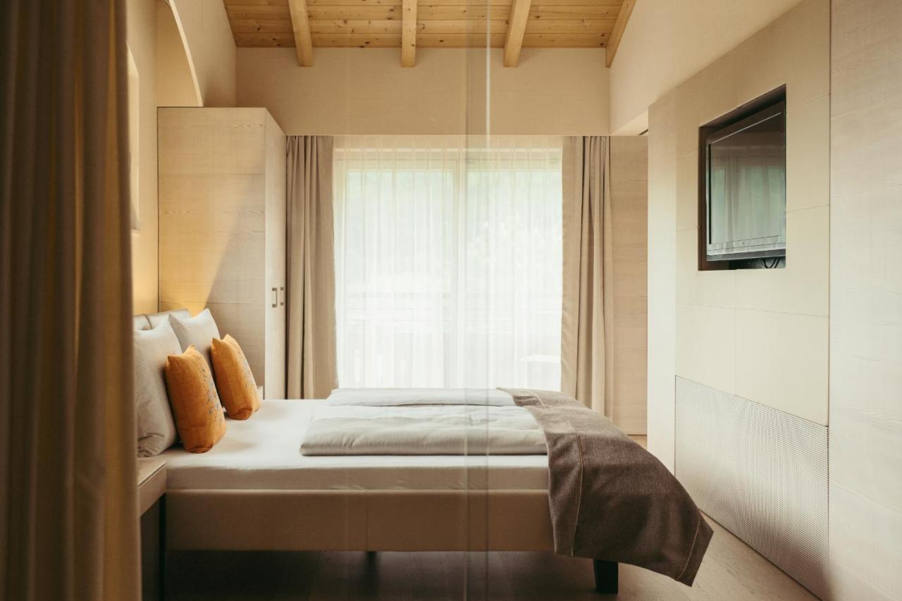 Strandhotel Am Вайсензее Екстериор снимка