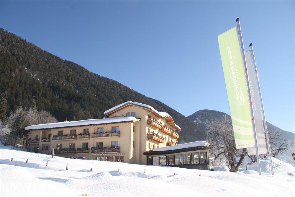Strandhotel Am Вайсензее Екстериор снимка